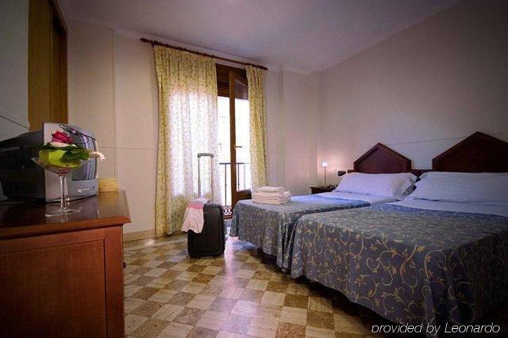 Hotel Boutique Reina Mora Grenade Chambre photo